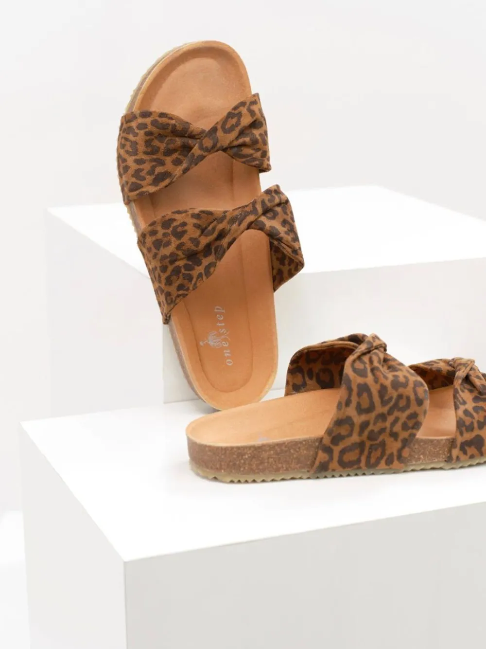 Chaussures^One Step O.Oman - Mules Caramel En Cuir Velours A Motif Leopard