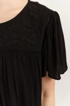 Robes & Combinaisons^One Step Revia - Robe Noire En Crepe Broderies Ton Sur Ton